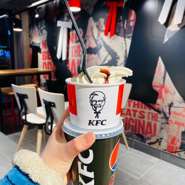 Photo taken at KFC by Aphirat ♡ S. on 1/21/2021