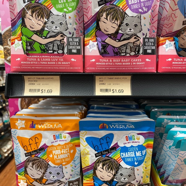 pet valu near me queensway