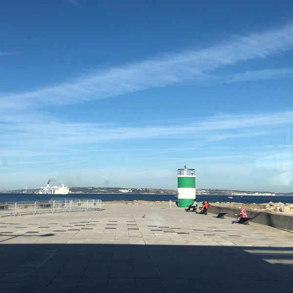 Foto diambil di Porto de Recreio de Oeiras oleh Katia C. pada 6/21/2019