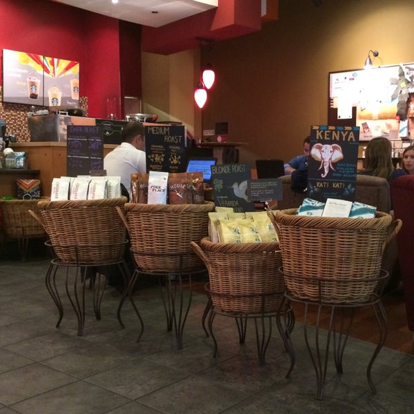 Photo taken at Starbucks by Katia C. on 7/30/2015
