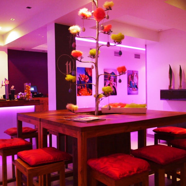 Foto tomada en Onze Restaurant &amp; Bar  por Onze Restaurant &amp; Bar el 3/28/2014