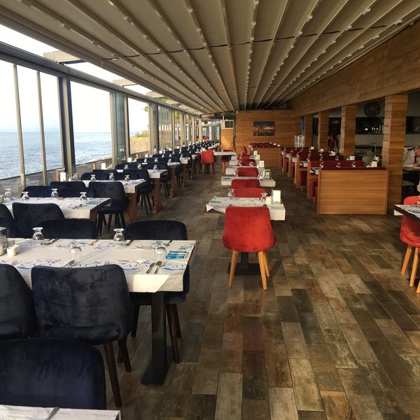 Foto diambil di Çapa Restaurant oleh Selim T. pada 6/23/2018