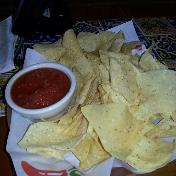 Photo taken at Chili&#39;s Grill &amp; Bar by Tim M. on 3/26/2013