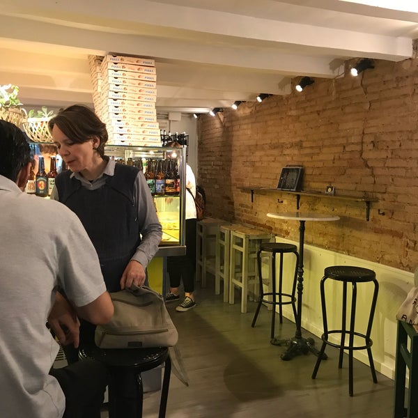 6/14/2018 tarihinde Amy B.ziyaretçi tarafından Messié Pizza'de çekilen fotoğraf