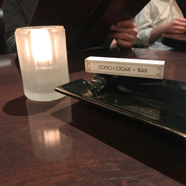 5/12/2018にBhargav S.がSoHo Cigar Barで撮った写真