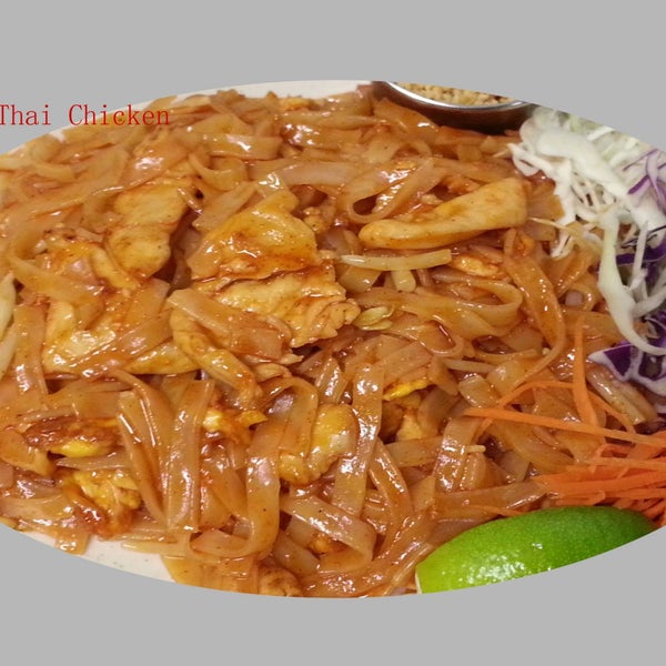 4/23/2014 tarihinde Thai Noodles Cafeziyaretçi tarafından Thai Noodles Cafe'de çekilen fotoğraf
