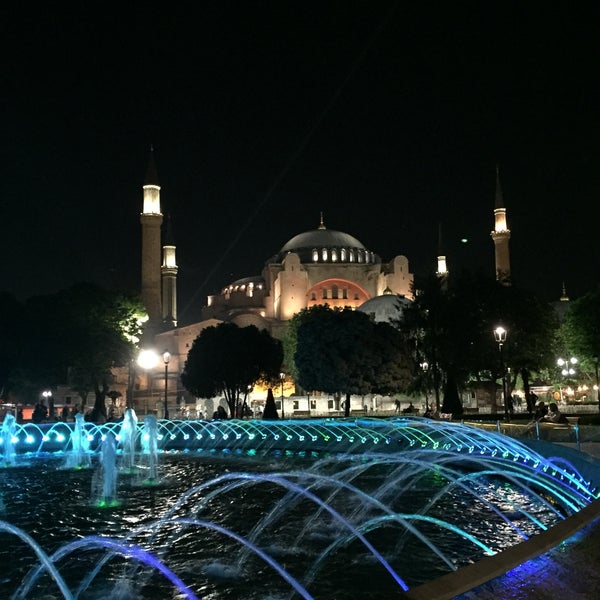 Das Foto wurde bei Hagia Sophia von Gülşah Ö. am 5/11/2017 aufgenommen