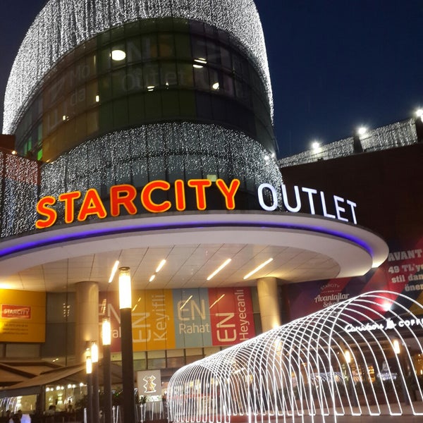 Photo taken at Starcity Outlet by Cem on 12/18/2014