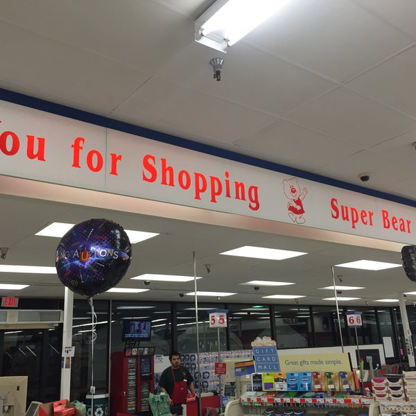 Super Bear Supermarket Tienda de comestibles en Juneau