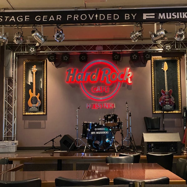 Photo taken at Hard Rock Cafe Helsinki by Jose on 11/23/2021