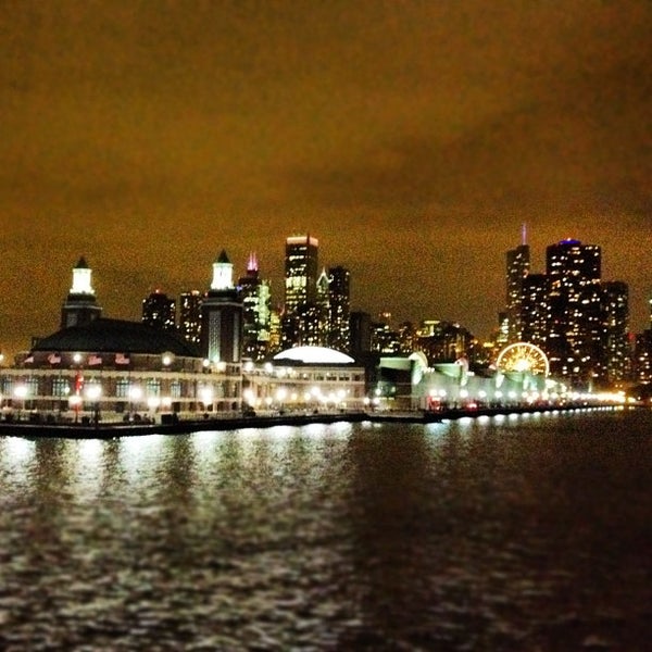 Das Foto wurde bei Spirit of Chicago Cruises von Jose am 10/5/2012 aufgenommen
