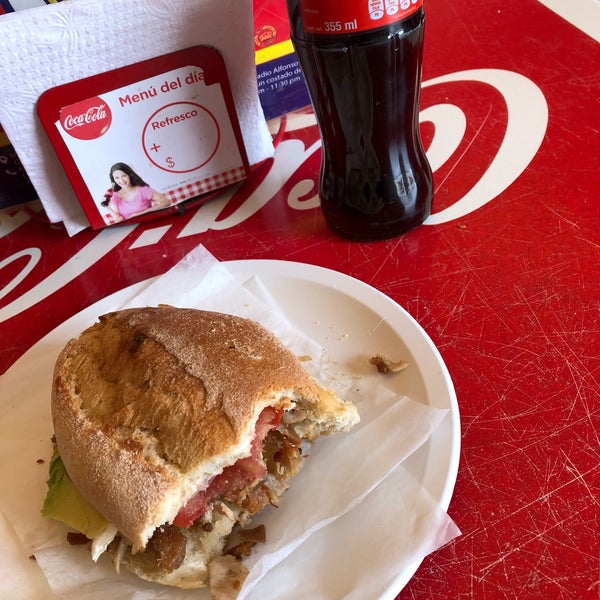 Tortas "El Rey" Walmart Muñoz