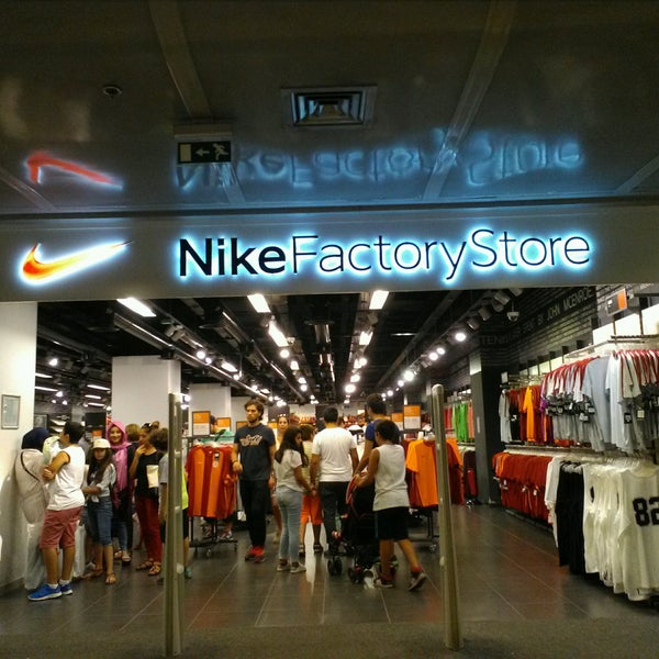 Photos at Deposite Nike Factory Store 