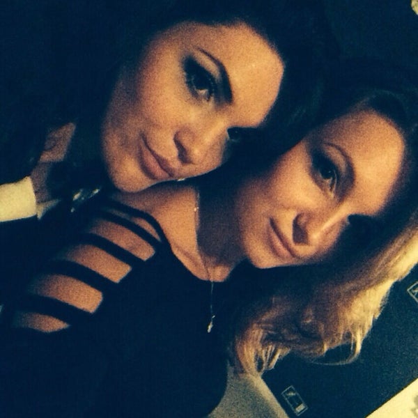 Sengu low table латунь. Уши у модели лаура о'греди. Тори н. Тори блэк 2013. Тори н.