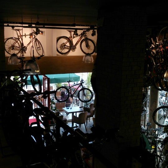 Foto tirada no(a) Bisiklet Evim Bike &amp; Cafe por &#39;@&#39; Emr em 6/11/2014