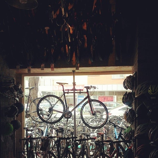 Das Foto wurde bei Bisiklet Evim Bike &amp; Cafe von &#39;@&#39; Emr am 6/20/2014 aufgenommen