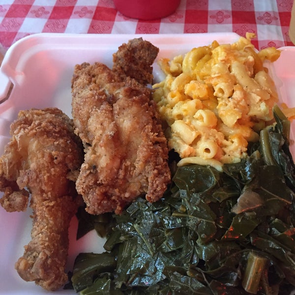 Photo taken at Charles&#39; Country Pan Fried Chicken by Richard B. on 5/16/2015