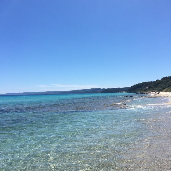 Photo prise au Lime Beach Bar par Sarp E. le5/15/2016