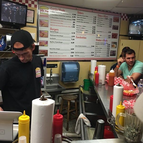 Little Brothers Burgers Downtown Royal Oak 201 W 4th St