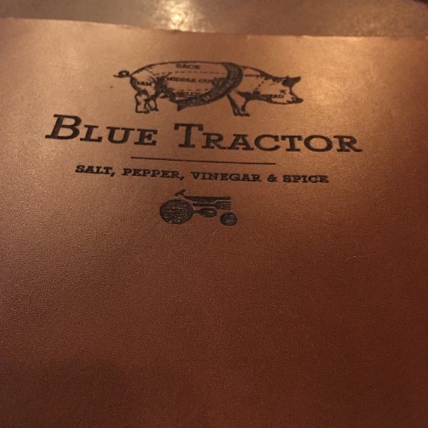 11/2/2017에 Randy W.님이 Blue Tractor BBQ &amp; Brewery에서 찍은 사진