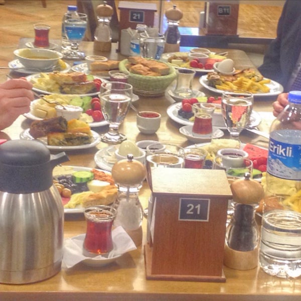 Foto tomada en Ovalı Konya Mutfağı  por Hatice I. el 6/5/2016