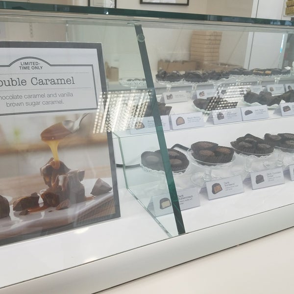 See's Candies Seattle Central Business District 3 tips from 472