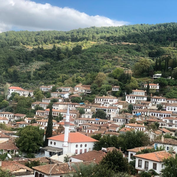 Foto tomada en Zeytinli Konak  por Melek B. el 10/6/2019