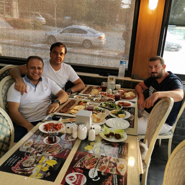 รูปภาพถ่ายที่ Saray Ocakbaşı โดย Serdar Ş. เมื่อ 7/17/2019