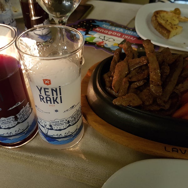 Снимок сделан в Rumeli Baharı Restaurant пользователем Yüksel Ö. 11/4/2017