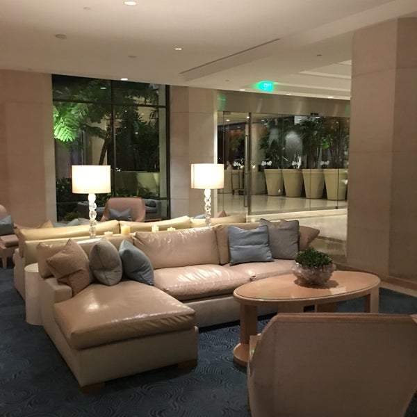 Photo taken at Island Hotel Newport Beach by hoda007 on 1/21/2018