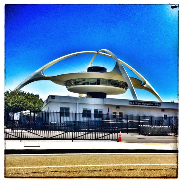Photo prise au Aéroport International de Los Angeles (LAX) par hoda007 le5/20/2015
