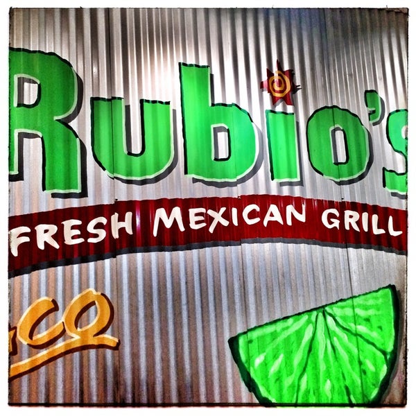 Photo prise au Rubio&#39;s Coastal Grill par hoda007 le10/10/2014