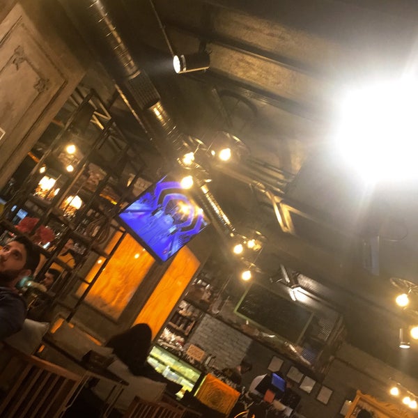 Foto tirada no(a) Pandora Cafe &amp; Restaurant por Rukiye em 9/30/2018