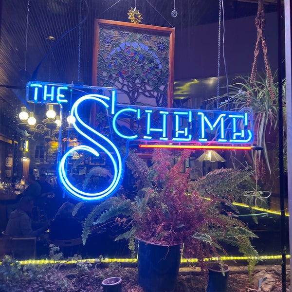 รูปภาพถ่ายที่ The Scheme Restaurant and Bar โดย Frank M. S. เมื่อ 10/30/2022