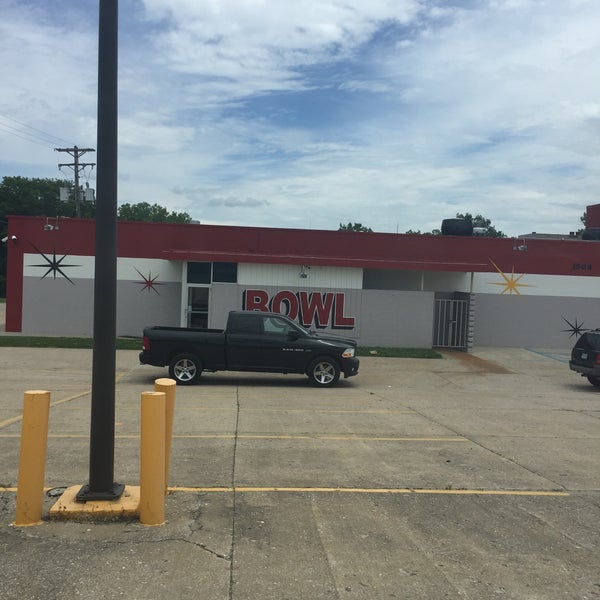 AMF Town & Country Lanes Columbia, MO