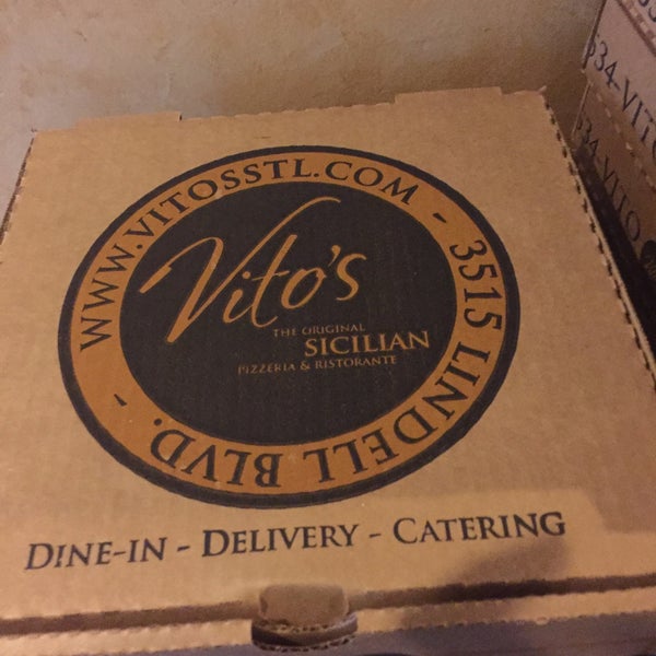 รูปภาพถ่ายที่ Vito&#39;s Sicilian Pizza โดย Frank M. S. เมื่อ 8/26/2017