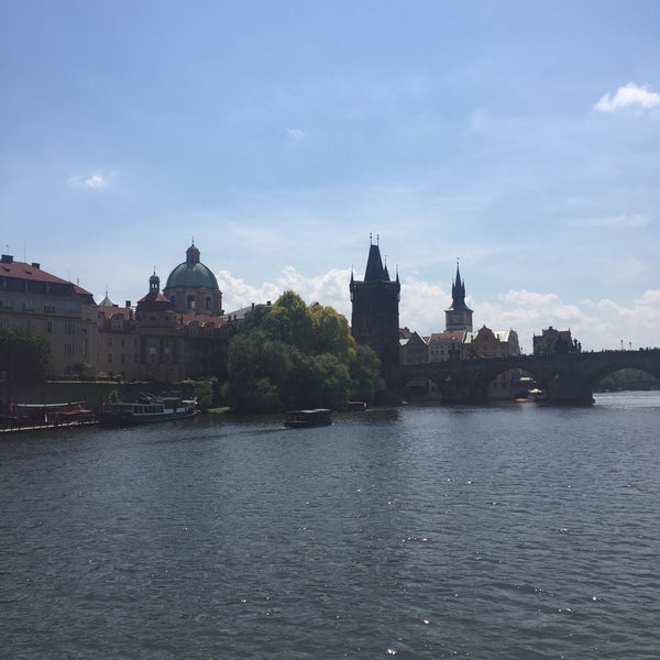Снимок сделан в Prague Venice Boat Trips - Pražské Benátky пользователем Didem S. 5/22/2018