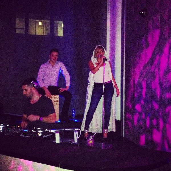 Foto tomada en Time Supper Club  por kaila p. el 9/27/2014