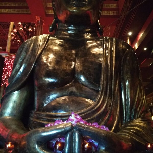 รูปภาพถ่ายที่ Buddha-Bar โดย Игорь Т. เมื่อ 8/31/2019