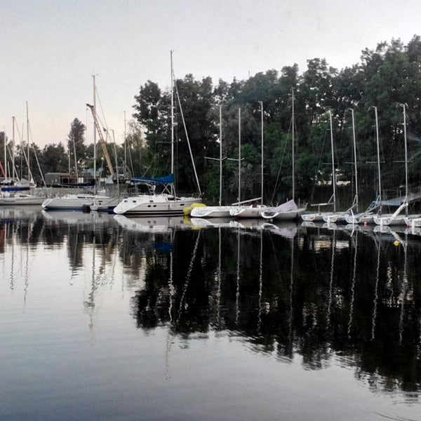 Яхт-клуб мираж увильды. Яхт клуб киров. Яхт-клуб ласточка самара. Яхт-клуб волна фото. Яхт клуб киров.