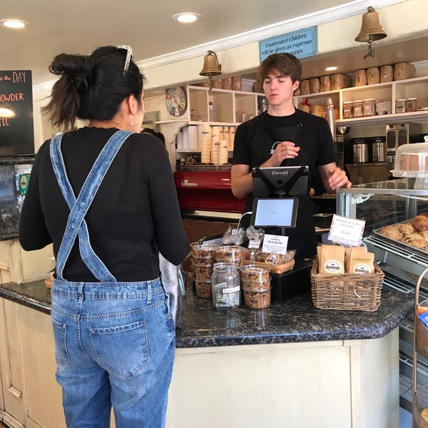 5/10/2019에 Will C.님이 Brick &amp; Bell Cafe - La Jolla에서 찍은 사진