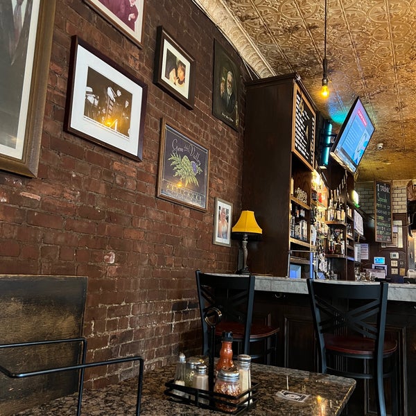 Artichoke Basille's Pizza & Bar Pizzeria in Chelsea