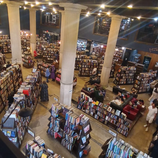 8/17/2023 tarihinde Fannie S.ziyaretçi tarafından The Last Bookstore'de çekilen fotoğraf