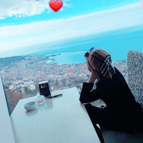 Foto scattata a Şahin Tepesi Restaurant &amp;  Cafe da &quot;EsEs&quot;💕👑 il 2/17/2019