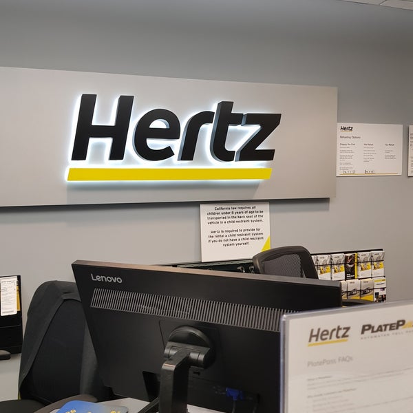 Photo taken at Hertz by Tomás Youngjoo L. on 11/6/2018