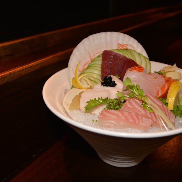 Photo taken at SAWA Hibachi Steakhouse, sushi Bar and Thai by Bao C. on 12/21/2014