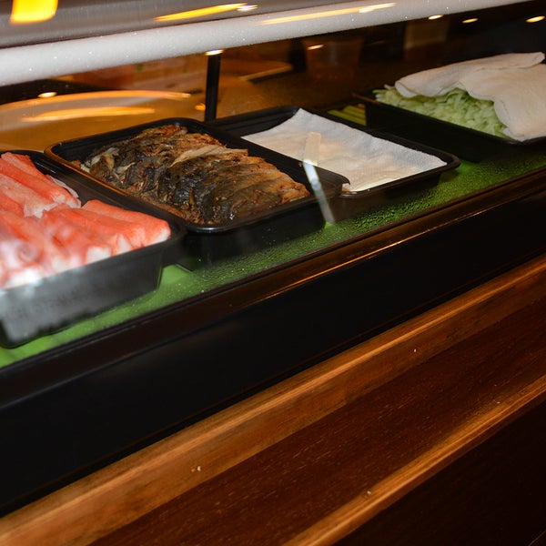Photo taken at SAWA Hibachi Steakhouse, sushi Bar and Thai by Bao C. on 12/21/2014