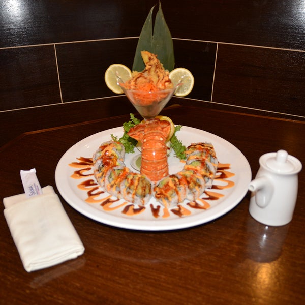 Foto tirada no(a) SAWA Hibachi Steakhouse, sushi Bar and Thai por Bao C. em 12/21/2014