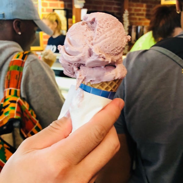Photo taken at Moo Moo&#39;s Creamery by Cindy W. on 6/9/2018