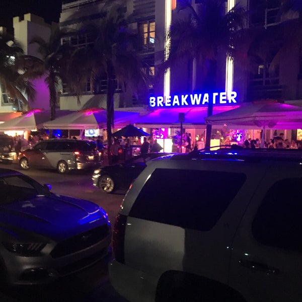 Foto scattata a Hotel Breakwater South Beach da Jamule C. il 8/6/2016